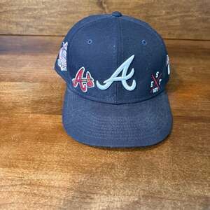 New Era Atlanta Braves 59FIFTY City Cluster Fitted Hat